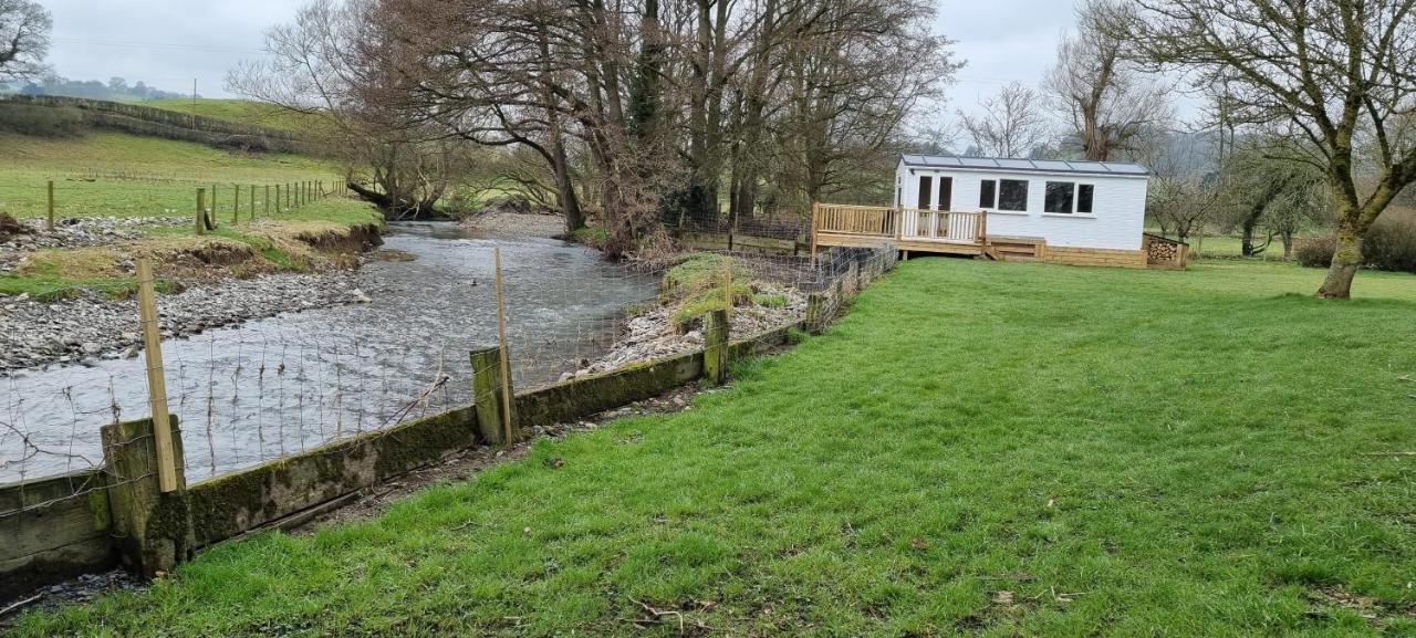 Riverside Cabin In Shropshire Oswestry Eksteriør billede