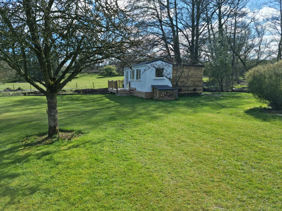 Riverside Cabin In Shropshire Oswestry Eksteriør billede